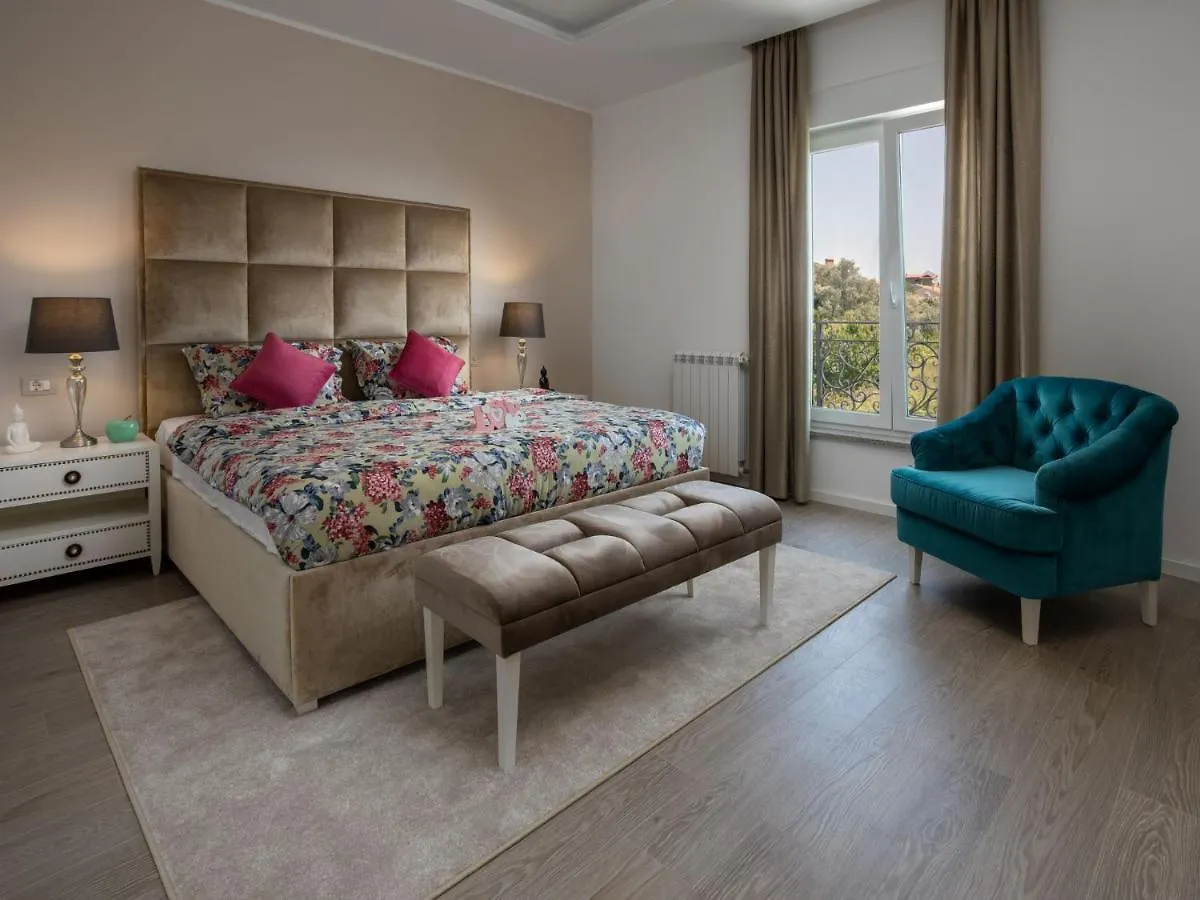 Villa Dream House By Interhome Pula